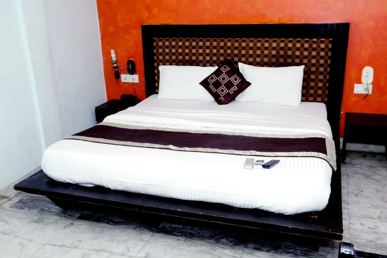 Hotel Sohana Palace Near New Delhi Railway Satation Nova Deli Exterior foto